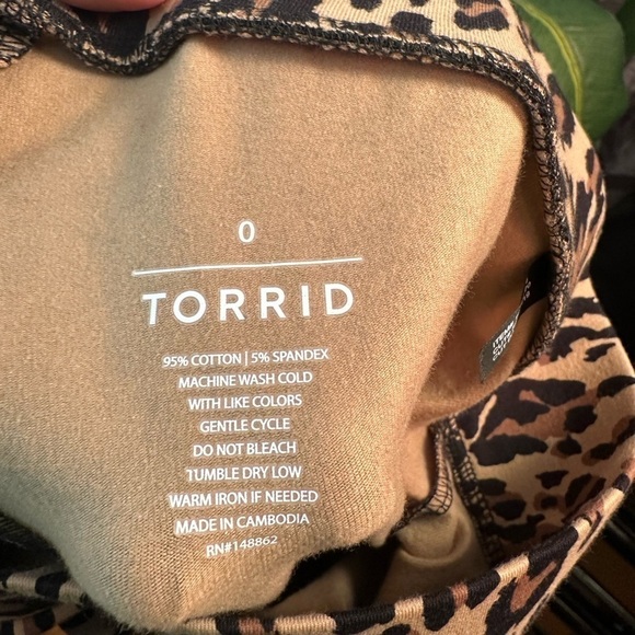 Torrid Women’s Leopard Print Leggings Size 0 - Picture 8 of 10